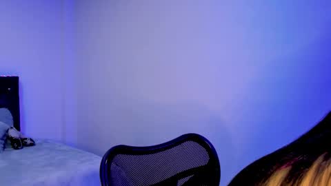 Alana online show from September 2025 05:51:02 PM