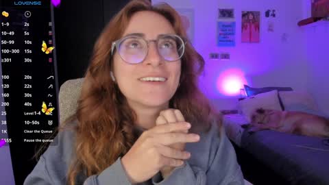 Giggles  online show from December 2024 03:08:02 AM