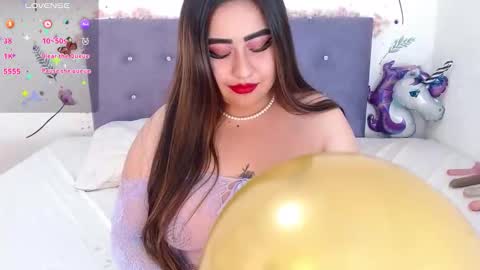 Linda  online show from February 2026 09:32:02 PM