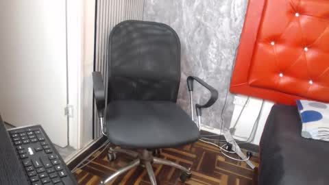 Snapshot of linda_milf__ chatting on February 2026 12:38:02 PM Linda online show from February 2026 12:38:02 PM