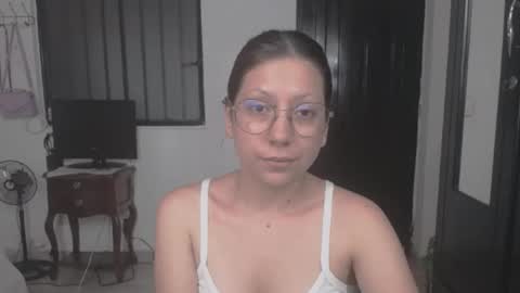 Snapshot of linda_naomi chatting on May 2026 12:30:02 AM naomi online show from May 2026 12:30:02 AM