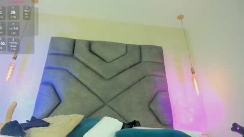 Linda Saenz online show from November 2025 11:32:02 AM