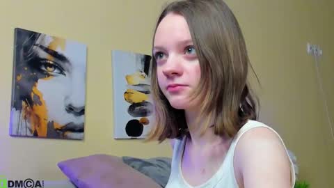 My real name is Olivia online show from March 2026 01:18:01 AM