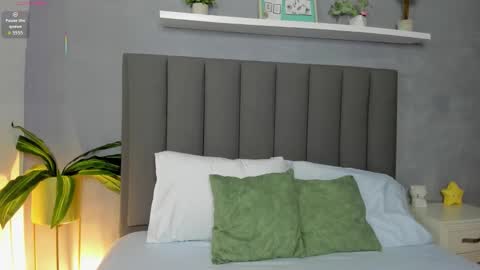 L I N D A online show from November 2025 02:35:01 AM