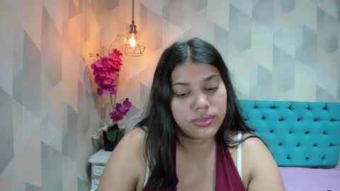 Snapshot of lindabreexlove chatting on May 2026 06:54:02 AM online show from May 2026 06:54:02 AM