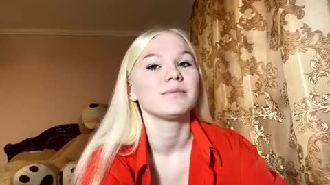 Luna online show from November 2025 09:34:01 AM