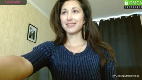 Snapshot of lindaernestine chatting on May 2026 12:01:02 PM LindaErnestine online show from May 2026 12:01:02 PM