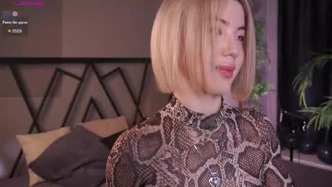 Snapshot of lindathacker chatting on January 2026 04:38:02 AM your Linda is back online show from January 2026 04:38:02 AM