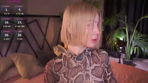 Snapshot of lindathacker chatting on March 2026 04:25:01 AM your Linda is back online show from March 2026 04:25:01 AM