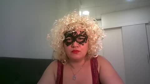 LindaXSmile online show from February 2025 11:20:01 PM