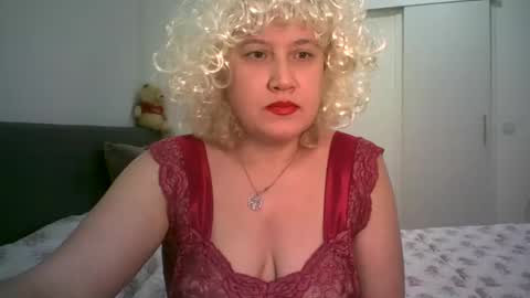 LindaXSmile online show from February 2025 11:37:01 PM