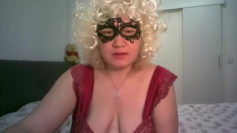 LindaXSmile online show from February 2025 09:52:02 PM