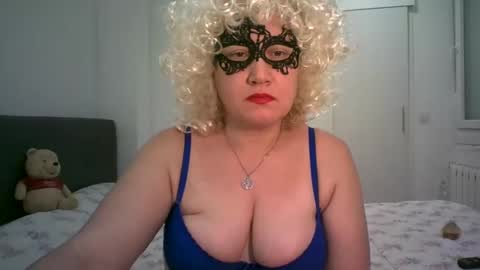 LindaXSmile online show from February 2025 11:21:02 PM