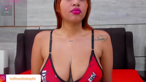 Snapshot of lindsayhoffman18 chatting on January 2025 06:50:01 PM Lindsay online show from January 2025 06:50:01 PM