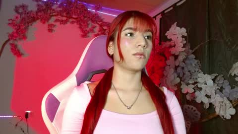 Snapshot of lindseyferrer1 chatting on April 2026 01:52:02 PM LINDSEYFERRER online show from April 2026 01:52:02 PM