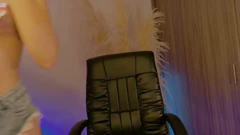 Lindsey Moss online show from February 2026 02:06:02 AM