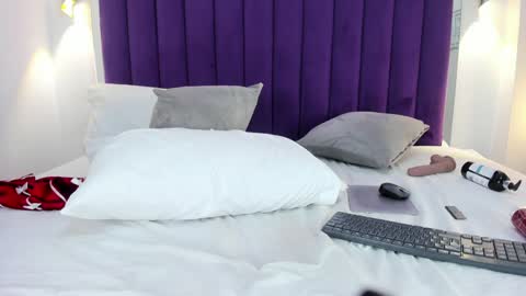 LINDA online show from December 2024 03:16:01 PM