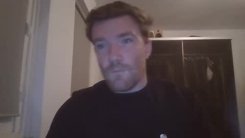 Snapshot of linguistixx333 chatting on November 2025 08:41:02 PM linguistixx333 online show from November 2025 08:41:02 PM