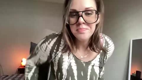 linusloves online show from February 2026 07:51:01 PM