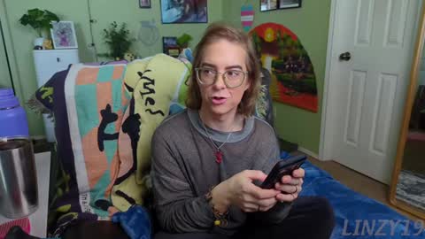 Snapshot of linzy19 chatting on February 2025 05:16:01 PM Linzy19 online show from February 2025 05:16:01 PM