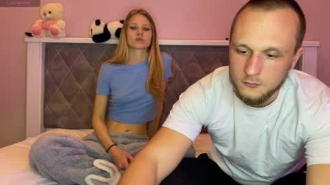 Daisy and Ratibor online show from April 2026 04:12:01 PM