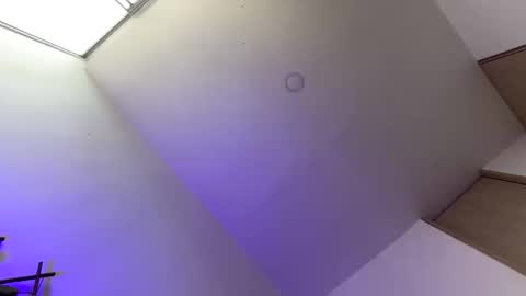 lion_mindnight online show from April 2026 05:04:02 PM