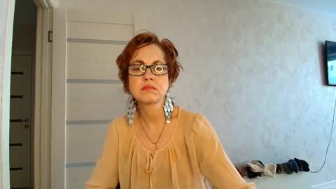 Liora Weiss online show from April 2026 10:20:02 AM