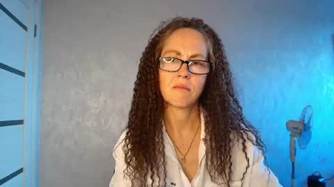 Snapshot of lioraweiss chatting on June 2026 02:33:01 PM Liora Weiss online show from June 2026 02:33:01 PM