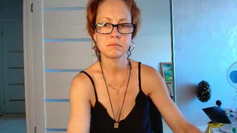 Snapshot of lioraweiss chatting on June 2026 10:14:02 AM Liora Weiss online show from June 2026 10:14:02 AM