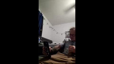 Snapshot of liquid187 chatting on April 2026 10:40:02 PM liquid187 online show from April 2026 10:40:02 PM