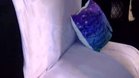 Snapshot of liratransxo chatting on September 2025 04:01:02 PM Transexual Elixir online show from September 2025 04:01:02 PM