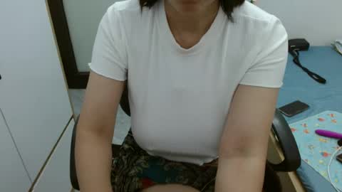 Snapshot of lisa_1011 chatting on July 2026 06:51:01 AM lisa_1011 online show from July 2026 06:51:01 AM