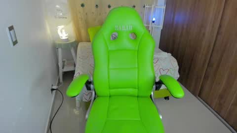 Snapshot of lisa_gerrard_ chatting on December 2024 12:45:02 PM Lisa  online show from December 2024 12:45:02 PM