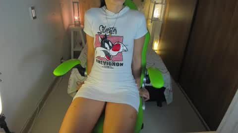 Snapshot of lisa_gerrard_ chatting on October 2025 11:46:02 AM Lisa  online show from October 2025 11:46:02 AM