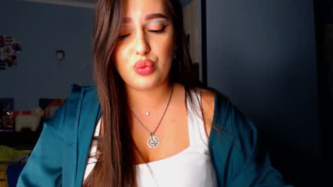 Snapshot of lisa_lady_golden chatting on September 2025 08:19:01 PM lisa_lady_golden online show from September 2025 08:19:01 PM