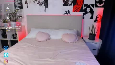 lisa_moons online show from October 2025 03:21:02 PM