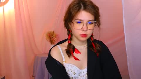  Lisa  online show from February 2025 11:17:02 AM