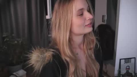 Elisabeth or Lisa online show from October 2025 08:13:02 PM