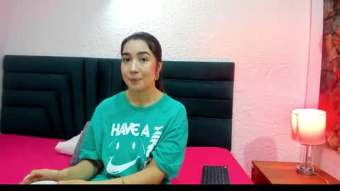 Snapshot of lisa_white_ chatting on January 2026 04:05:02 AM lisa white online show from January 2026 04:05:02 AM