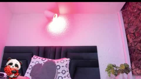 Snapshot of lisa_white_ chatting on February 2026 03:57:02 AM lisa white online show from February 2026 03:57:02 AM