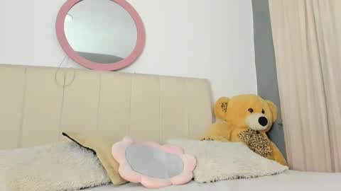 Snapshot of lisaa_a chatting on March 2025 04:15:02 AM Lisa online show from March 2025 04:15:02 AM