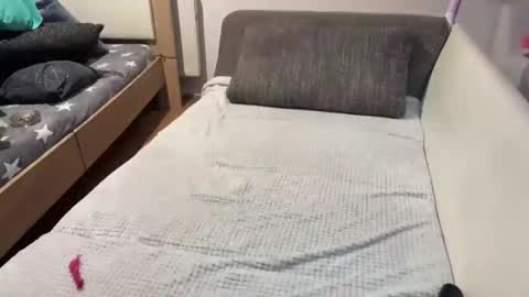 cristin online show from April 2026 10:33:01 AM