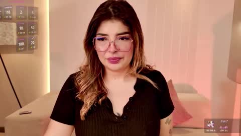 LISA MONROE online show from October 2025 12:30:01 PM