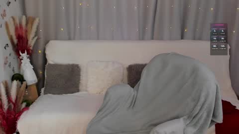 Snapshot of lisamooore chatting on December 2024 10:14:01 AM Lisa Moore online show from December 2024 10:14:01 AM