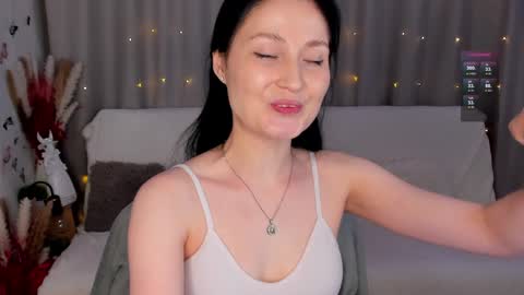 Snapshot of lisamooore chatting on January 2025 02:53:01 PM Lisa Moore online show from January 2025 02:53:01 PM