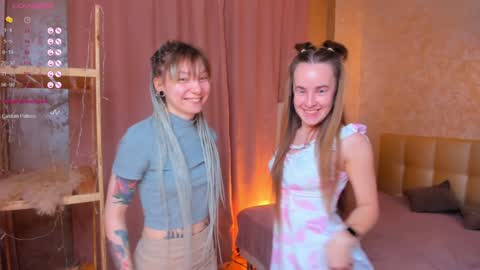 Snapshot of lisanelsona chatting on December 2024 01:18:01 AM Hello our names are Kate and Alice this is our first day here. online show from December 2024 01:18:01 AM