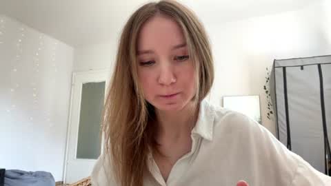 Snapshot of lisasmall chatting on June 2026 02:27:01 PM lisasmall online show from June 2026 02:27:01 PM