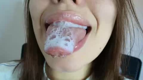 Lisbet online show from September 2025 10:15:02 PM