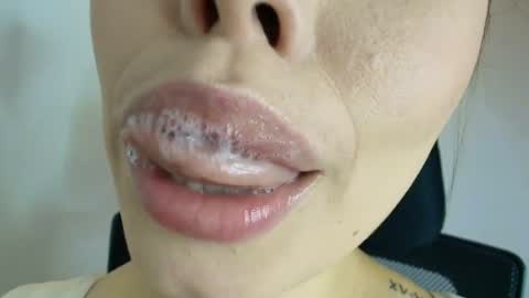 Lisbet online show from October 2025 10:32:01 PM