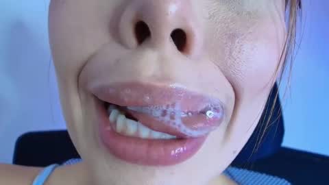 Snapshot of lisbet_21x chatting on February 2026 08:27:02 PM Lisbet online show from February 2026 08:27:02 PM